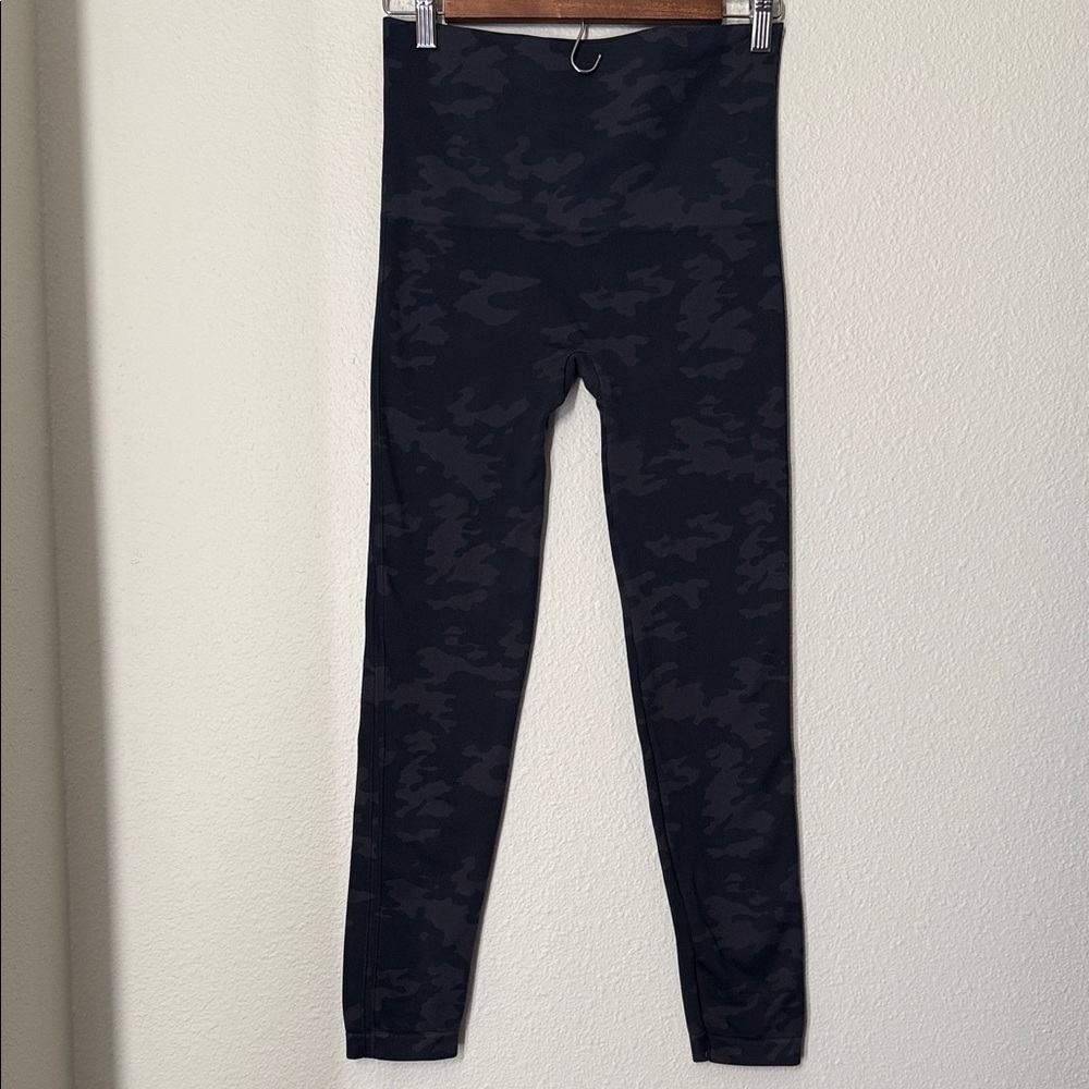 Spanx Look At Me Now Camo Leggings